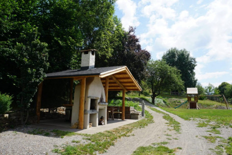 vitalhof-ferienwohnung-steiermark-grillplatz-sommer (5)
